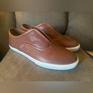 Frye Mandy slip on sneakers size 8.5!